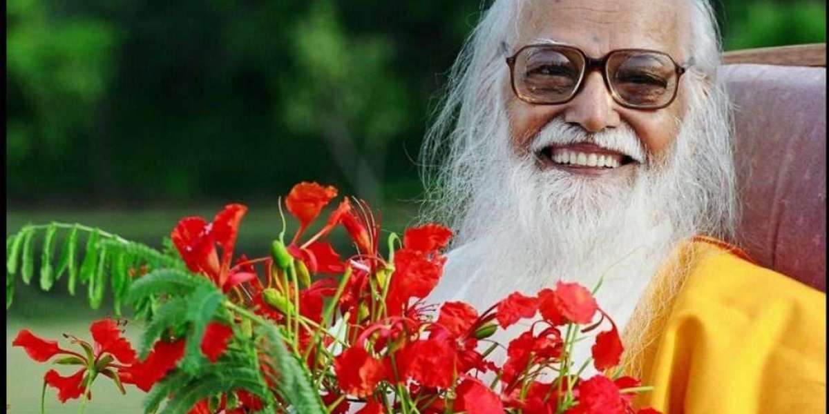 A Life For Peace, Shri Vethathiri Maharishi