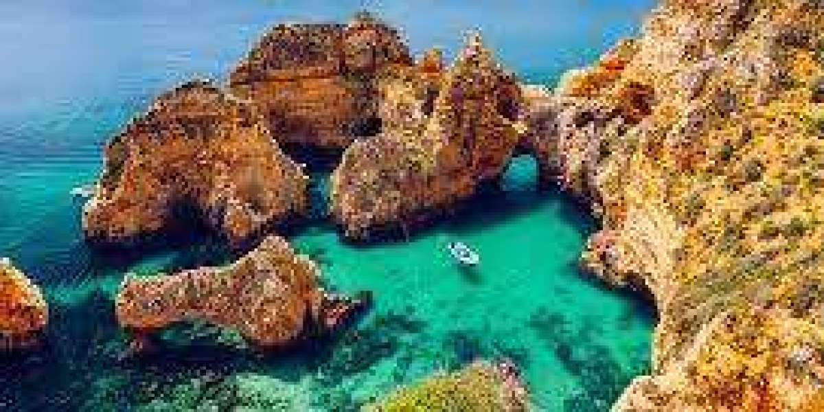 Algarve Travel Guide: Your Ultimate Guide to Portugal’s Southern Gem